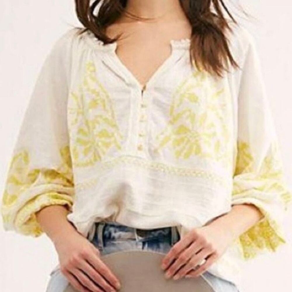FREE PEOPLE | Persuasion Embroidered Peasant Oversized White Yellow | Medium